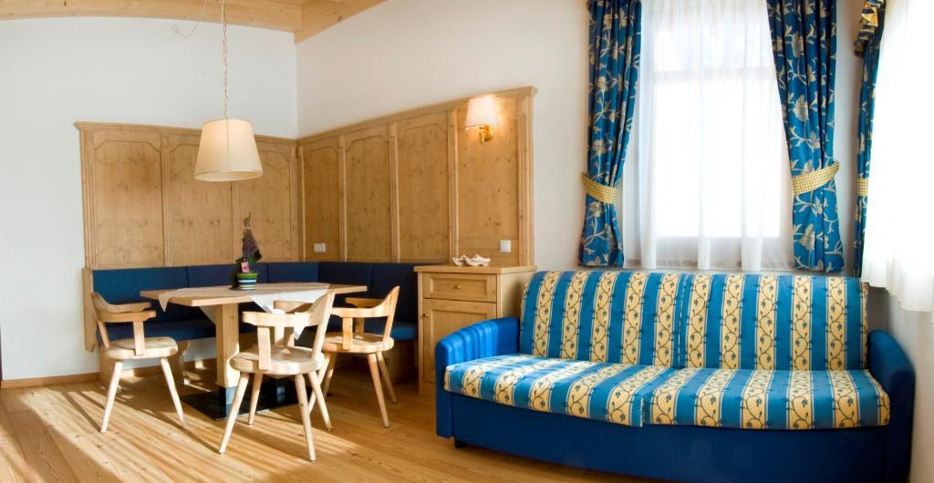 Family And Wellness Residence Ciasa Antersies San Cassiano  Exteriér fotografie