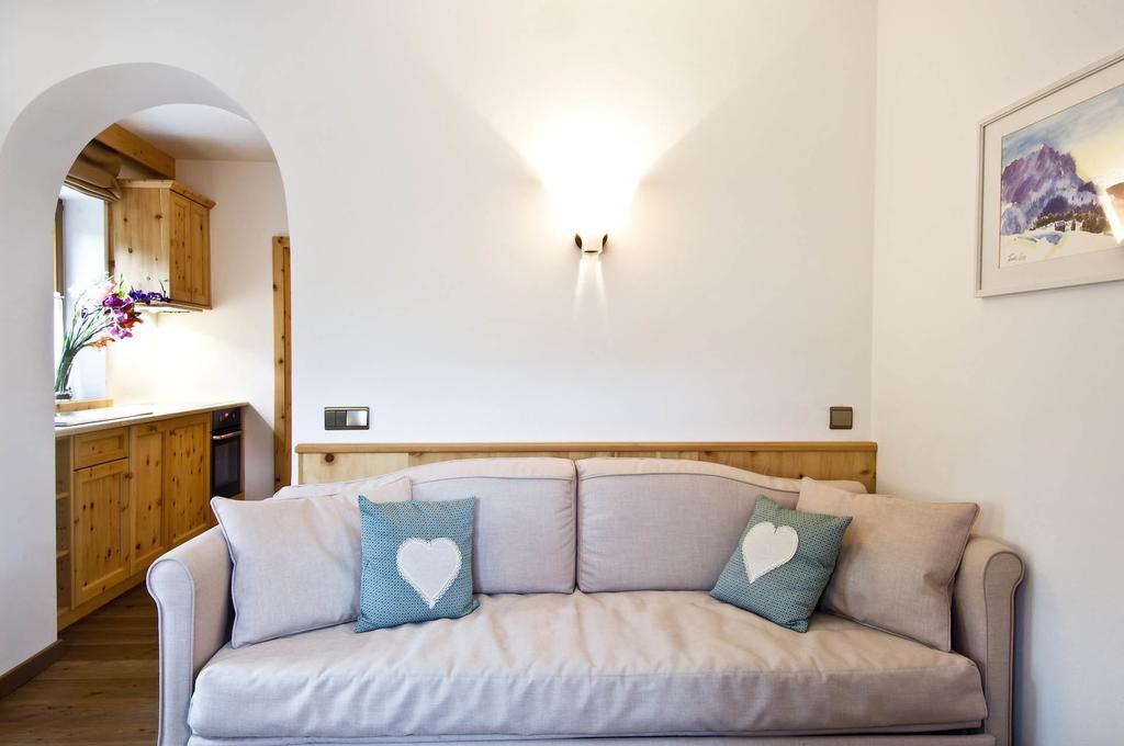 Family And Wellness Residence Ciasa Antersies San Cassiano  Pokoj fotografie