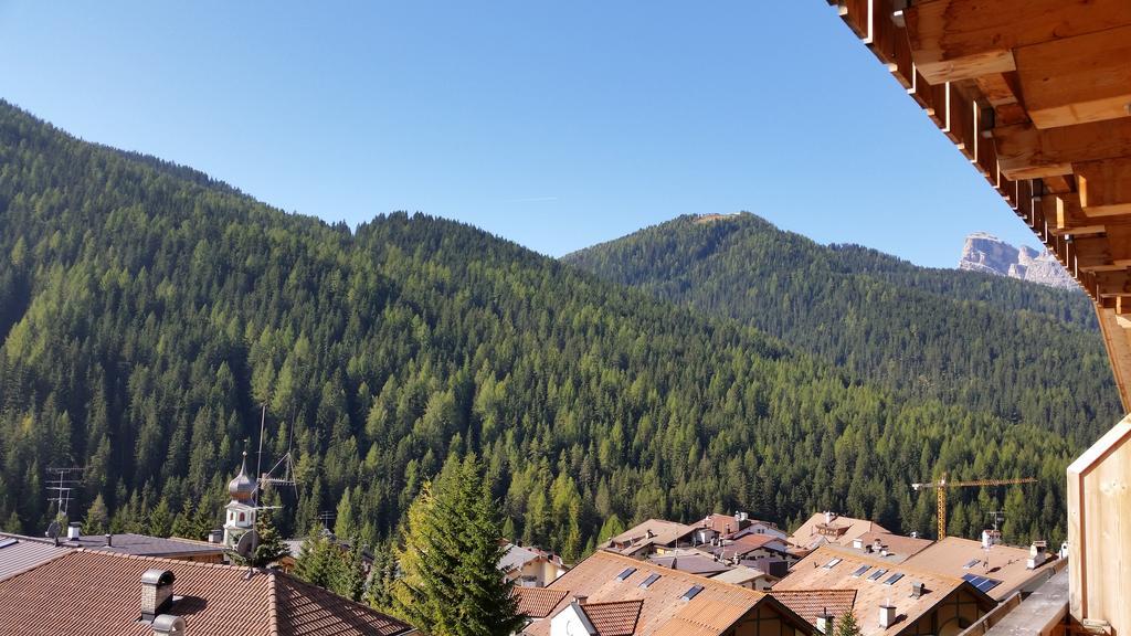 Family And Wellness Residence Ciasa Antersies San Cassiano  Pokoj fotografie
