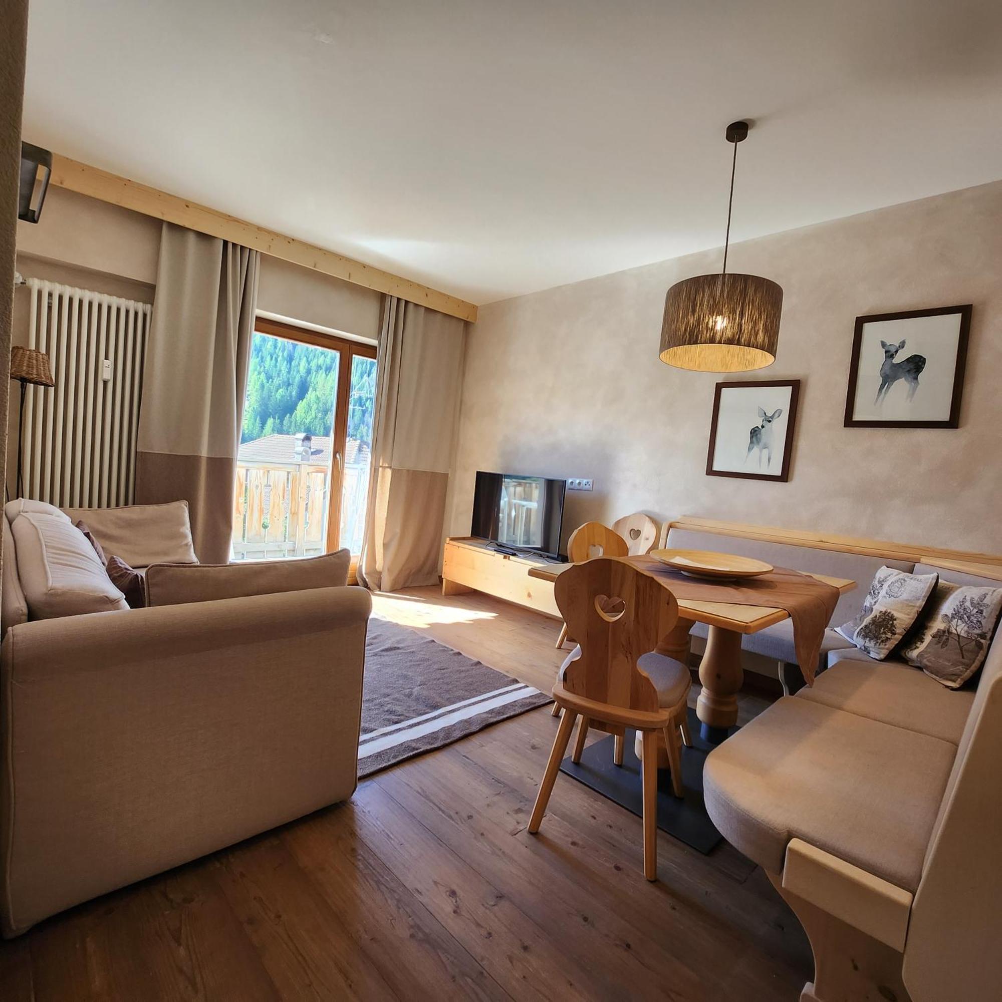 Family And Wellness Residence Ciasa Antersies San Cassiano  Pokoj fotografie